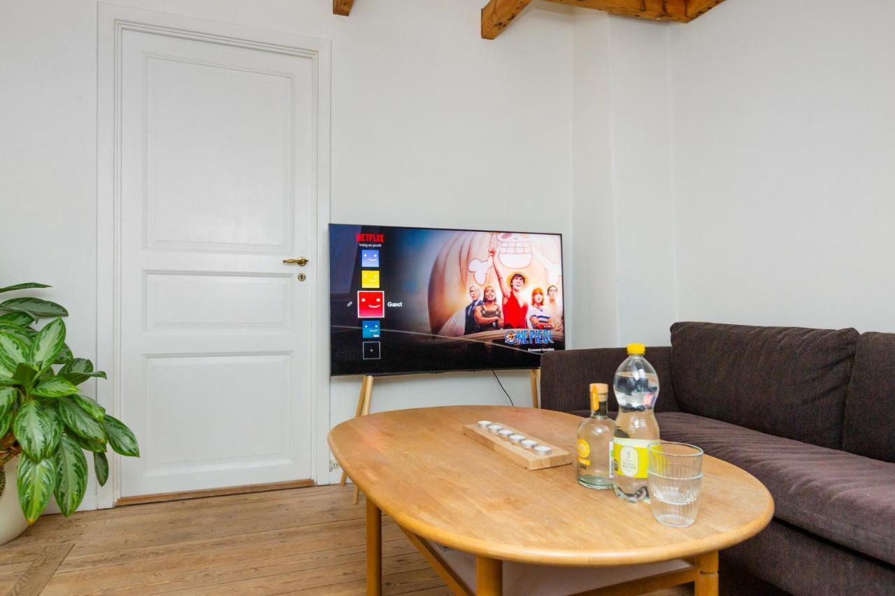 Come Stay In Penthouse With Room For 2-People Aarhus Exterior photo